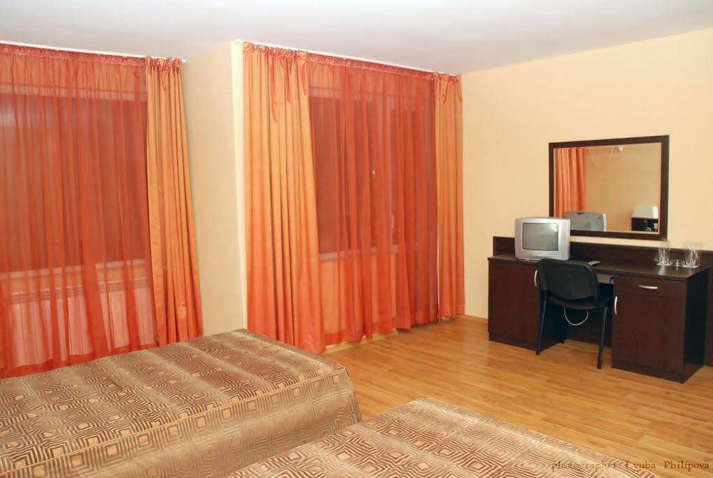 Family Art-Hotel Zora Vratsa Extérieur photo