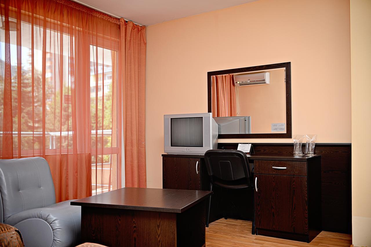Family Art-Hotel Zora Vratsa Extérieur photo