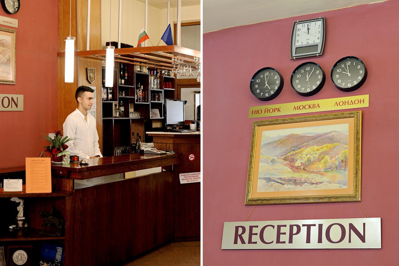 Family Art-Hotel Zora Vratsa Extérieur photo