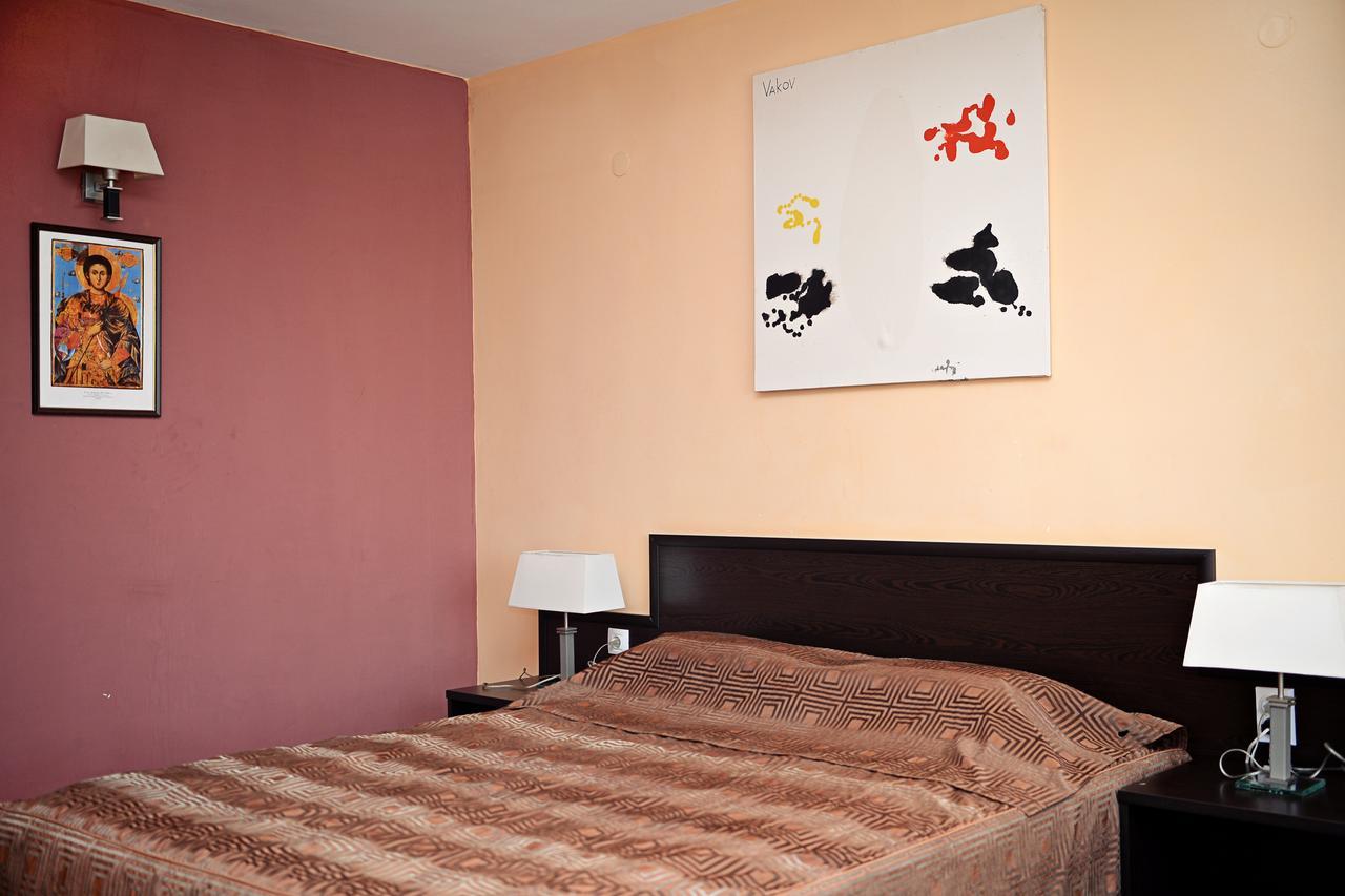 Family Art-Hotel Zora Vratsa Extérieur photo