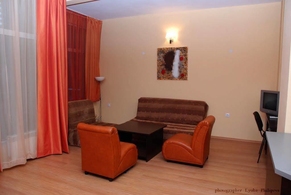 Family Art-Hotel Zora Vratsa Extérieur photo
